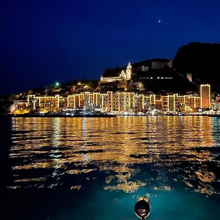 Seafront Rooftop Flat W/ Terrace Daire *