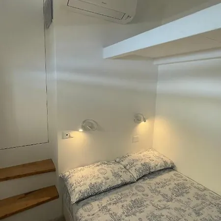 Seafront Rooftop Flat W/ Terrace