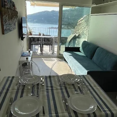 Daire Seafront Rooftop Flat W/ Terrace *